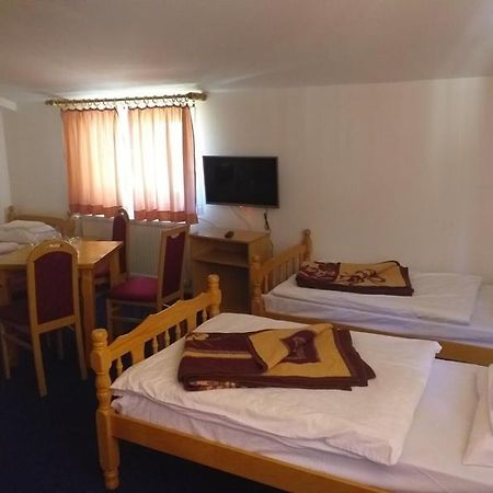 Hotel Sumarska Kuca Ognjiste Jahorina Exterior foto