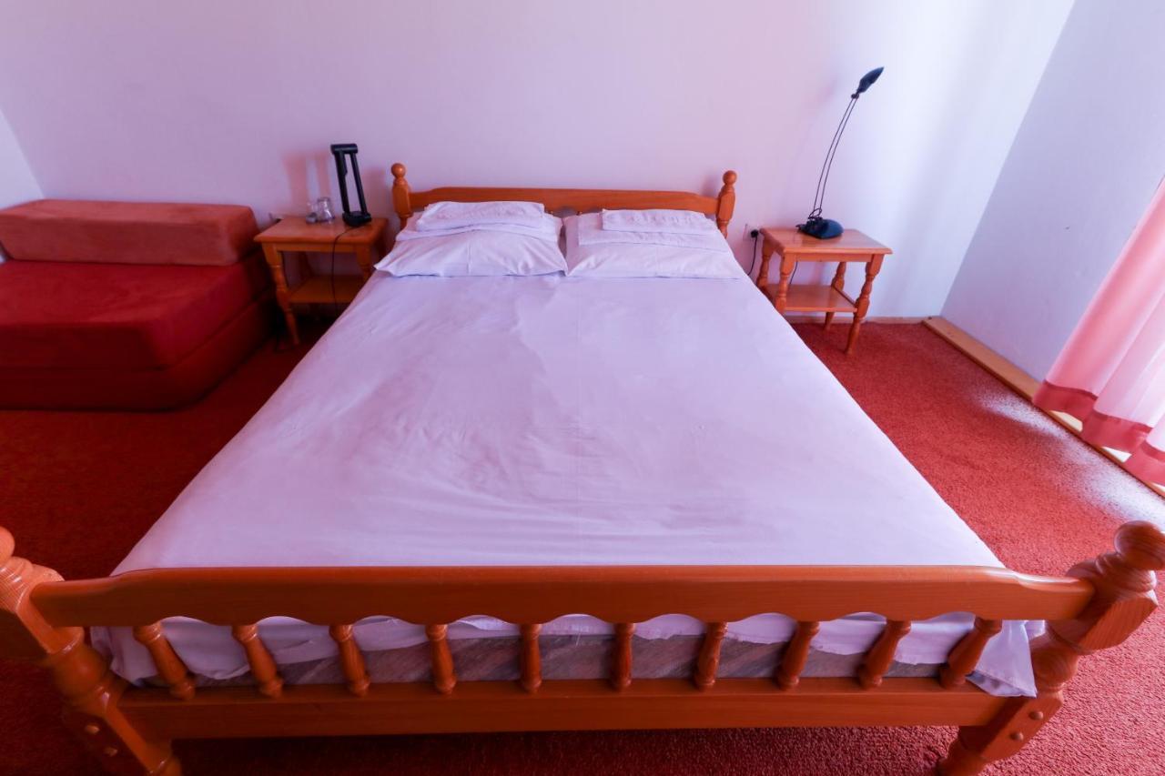 Hotel Sumarska Kuca Ognjiste Jahorina Exterior foto